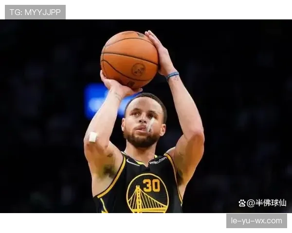 库里加练投篮技巧，备战新赛季挑战