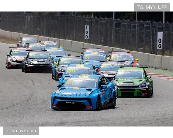 摩纳哥赛道激情升级，速度对决引爆全场