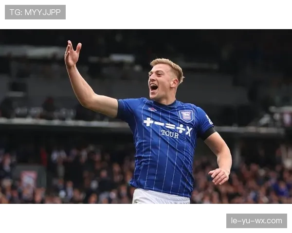 伊普斯维奇英超低迷引关注，状态回暖曙光初现