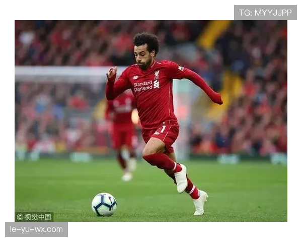 萨拉赫发型变迁持续受到关注，展现其在足球场上的时尚风格演变