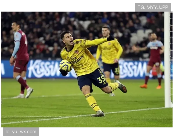 佩德里vs穆西亚拉：控场与突破能力对比分析